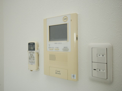 【セキュリティ】 | S-RESIDENCE難波Briller | モニター付きインターホンです