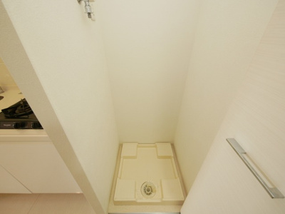 【設備】 | S-RESIDENCE難波Briller | 洗濯機置き場です