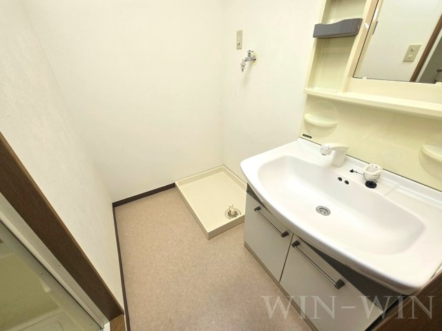 メゾンKの洗面所