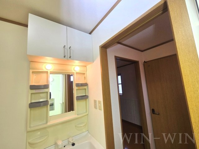 メゾンKの洗面所