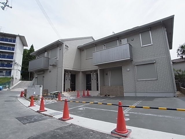 神戸市長田区雲雀ケ丘３丁目のアパートの外観