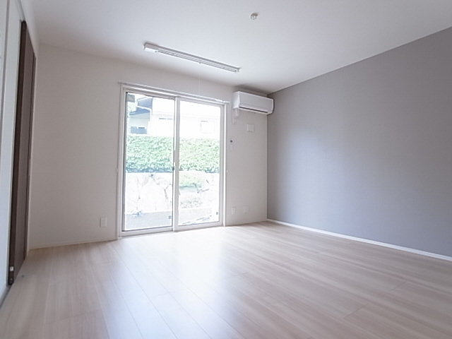 神戸市長田区雲雀ケ丘３丁目のアパートの内装|洋室