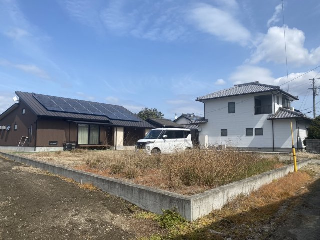 西条市飯岡4040-5の外観