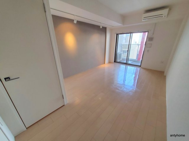 SERENiTE本町エコートの居間・リビング