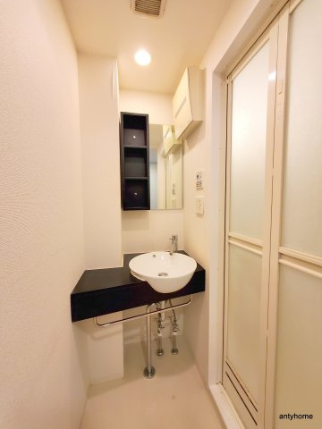 SERENiTE本町エコートの洗面所