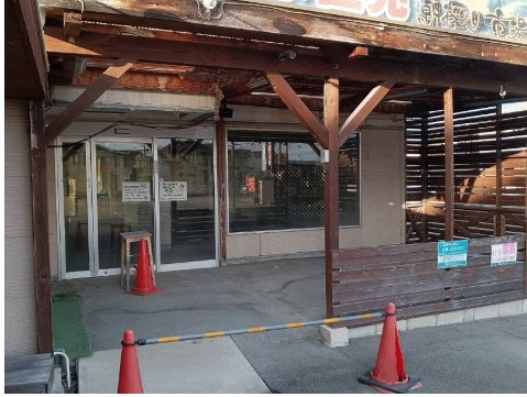 スポーツアベニュー敷地内店舗の外観