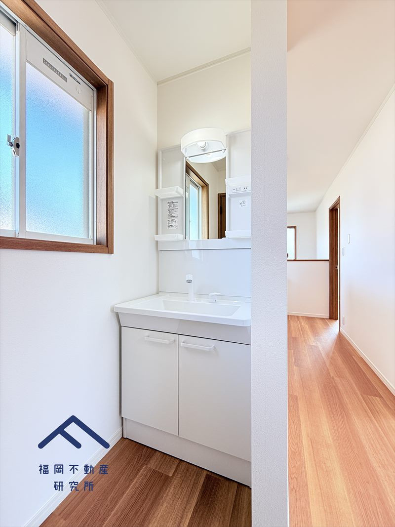 古賀市舞の里５丁目　戸建ての独立洗面台