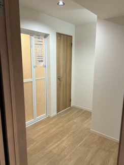 【洗面所】 | 甲府市飯田2丁目 中古戸建 南東角地 都市ガス 車3台駐車可