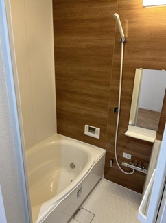 【浴室】 | 甲府市飯田2丁目 中古戸建 南東角地 都市ガス 車3台駐車可