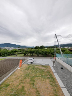 【展望】 | 2階バルコニーから庭・駐車場を望む