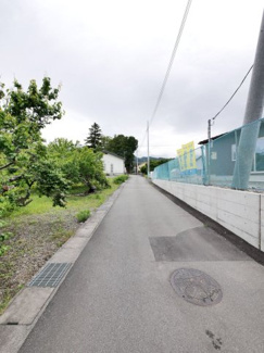 【周辺】 | 車の往来の少ない前面道路　幅は4.0ｍ