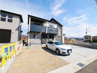 【外観】 | モダンなデザインが際立つ洗練された外観！　建物完成済み　今から見たい！にも対応可能