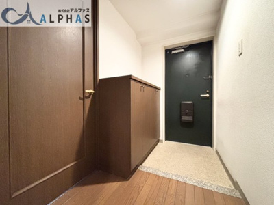 【玄関】 | 藤和ライブタウン加古川東 | 家族の履物がしまえる玄関収納付き♪