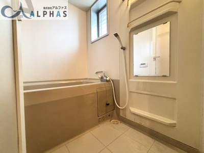 【浴室】 | 藤和ライブタウン加古川東 | 浴室に窓があるので換気やカビ対策などもバッチリ！