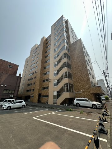 シャルム北4条の外観