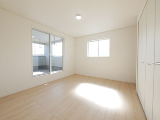 【洋室】 | 南アルプス市藤田 新築戸建全2棟 1号棟 敷地69坪 | 2階　洋室　7.5帖　テレワークルーム付きのお部屋