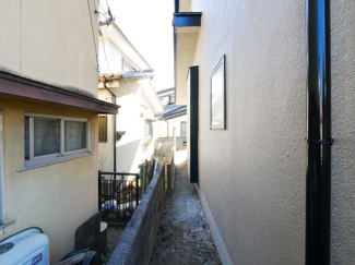 【外観】 | 建物東側の隣地境界