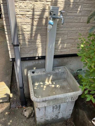 【中古】比企郡鳩山町楓ヶ丘中古住宅のその他|便利な外水栓です