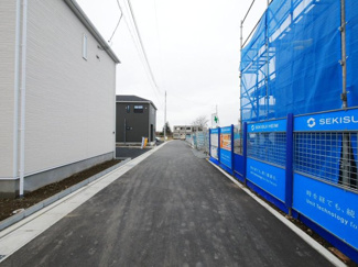 【前面道路含む現地写真】 | 前面道路は西で4.5ｍです。