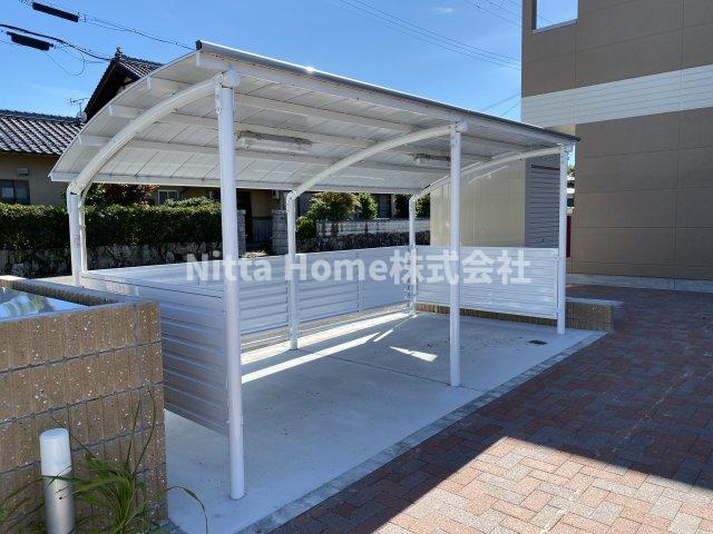 ラフィーネ（Ｒａｆｆｉｎｅ）のエントランス|屋根付きの駐輪場は無料です◎