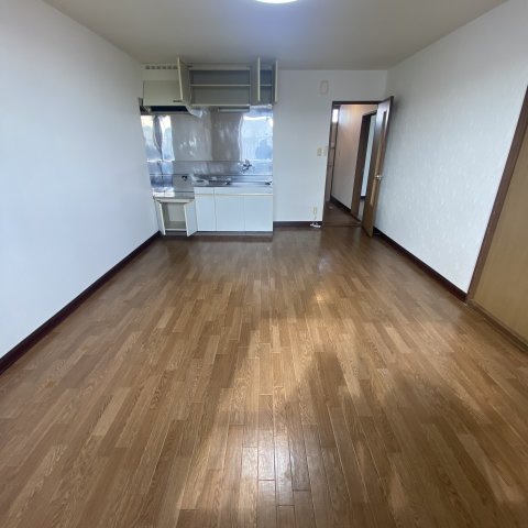 コーポ中畑の居間・リビング|ゆったり過ごせる居間です