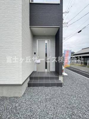 【エントランス】 | 静岡市清水区三保 31期 新築一戸建て 1号棟 | エントランスです