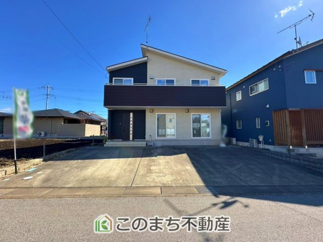 宇都宮市鶴田町戸建（区画整理地）の駐車場|お車並列３台分ご用意しております♪
