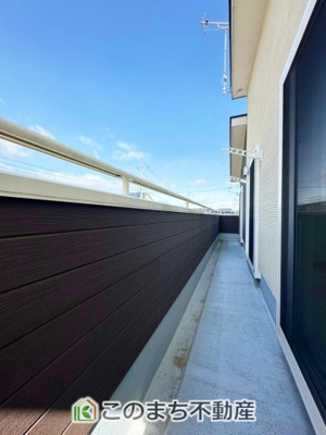 【バルコニー】 | 宇都宮市鶴田町戸建（区画整理地） | 開放的なバルコニーは見晴らしもいいですね☆
