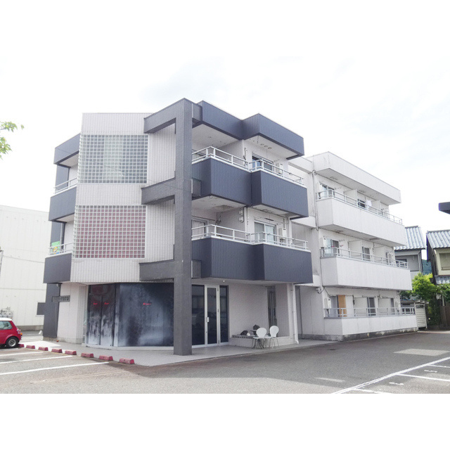 ハイラーク373の外観