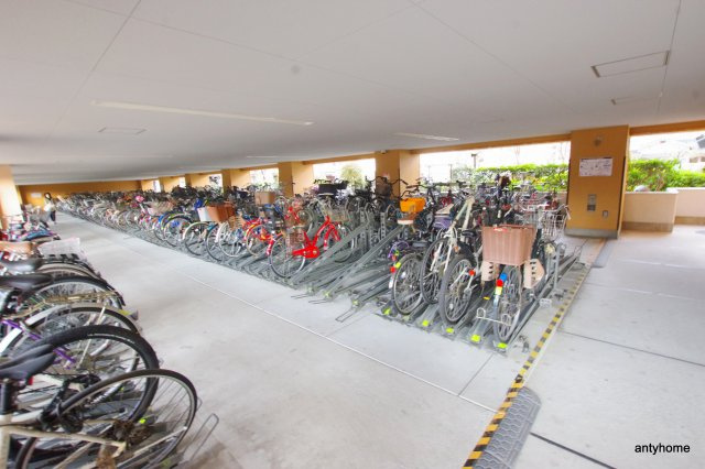 ライオンズマンション新大阪第6　仲介手数料無料の駐車場