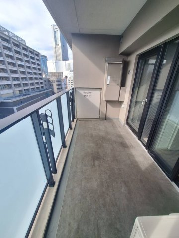 イニシア横浜桜木町のバルコニー
