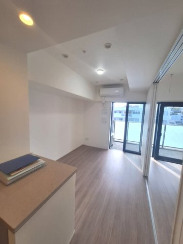 イニシア横浜桜木町の居間・リビング