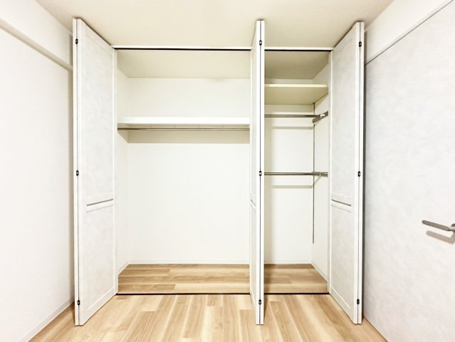 ユニ・アルス洛西プレジオ　2階の収納