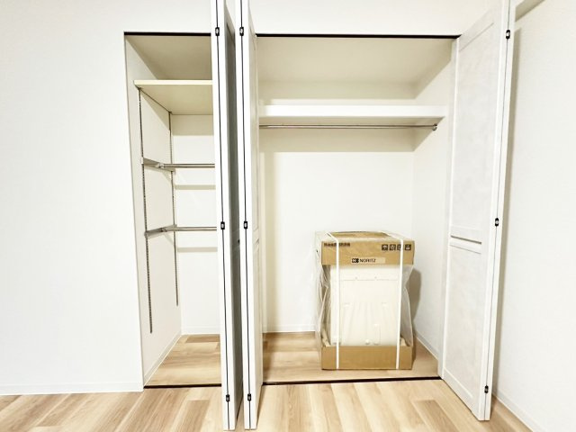 ユニ・アルス洛西プレジオ　2階の収納
