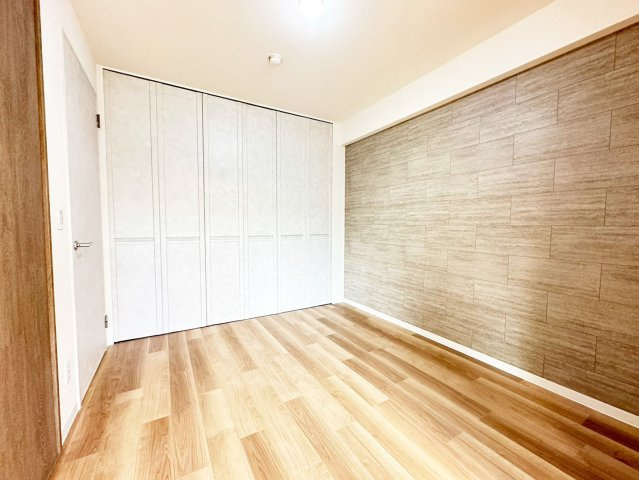 ユニ・アルス洛西プレジオ　2階の洋室