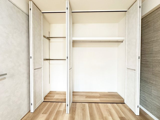 ユニ・アルス洛西プレジオ　2階の収納