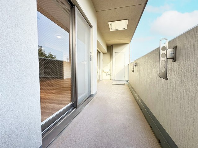 ユニ・アルス洛西プレジオ　2階のバルコニー