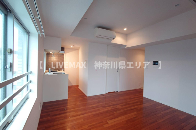 【居間・リビング】ドゥーエ横濱桜木町