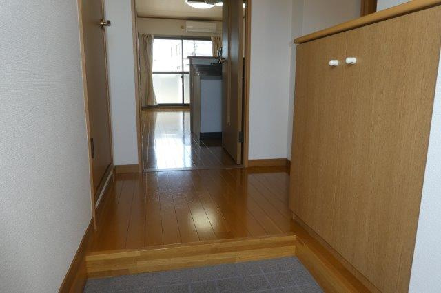 クレールコートⅡの玄関