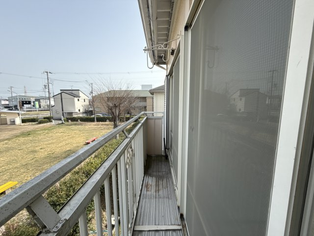 サンシティー北新在家　B棟のバルコニー