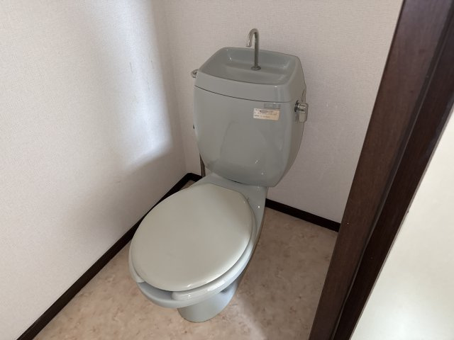 サンシティー北新在家　B棟のトイレ