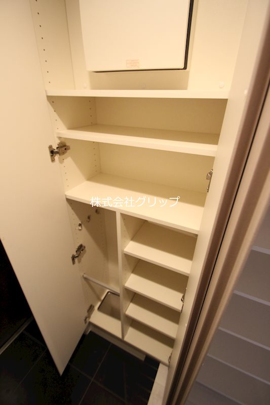 グランカーサ横濱石川町の収納