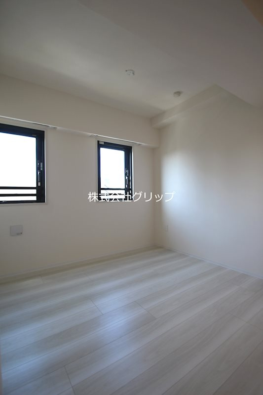グランカーサ横濱石川町の洋室
