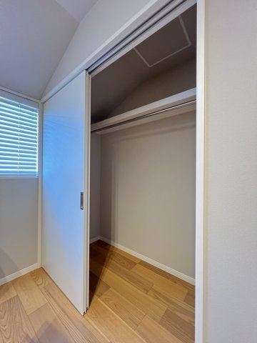 西片町戸建ての収納