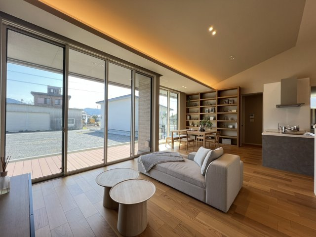 西片町戸建ての居間・リビング