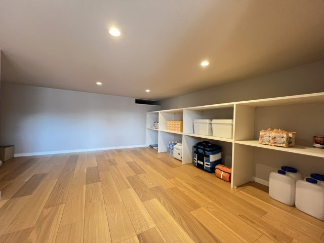 西片町戸建ての収納