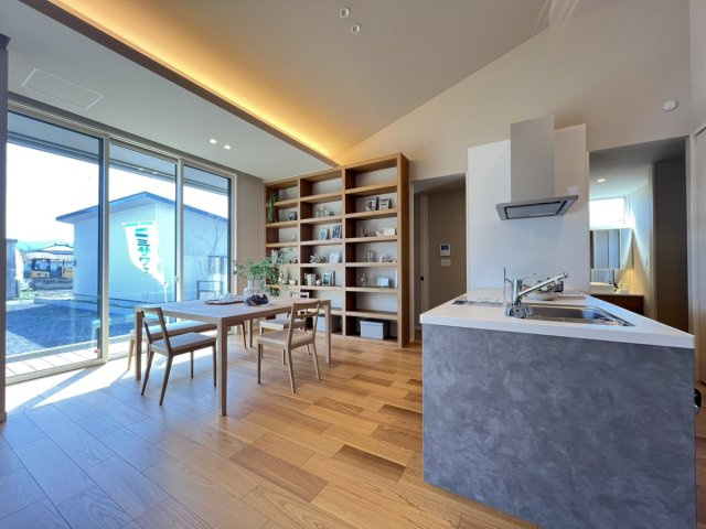 西片町戸建ての居間・リビング