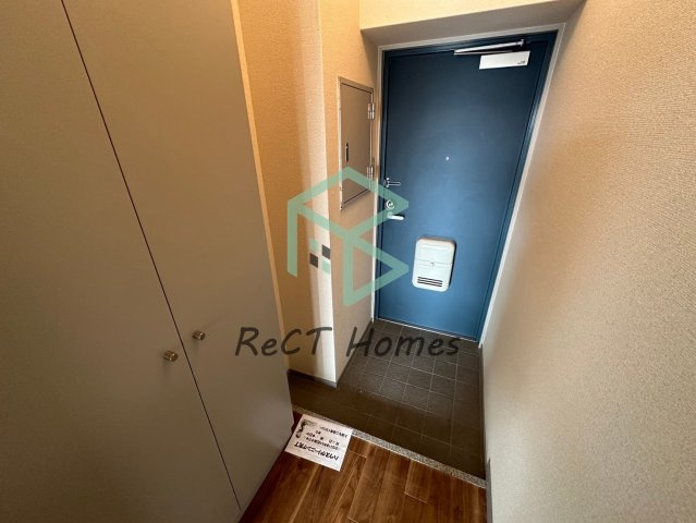 ハッピーコート栄町の玄関