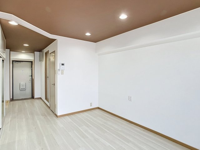 シェモア駅西の居間・リビング