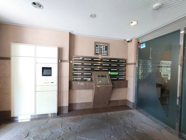 イルサント阿佐ヶ谷のエントランス